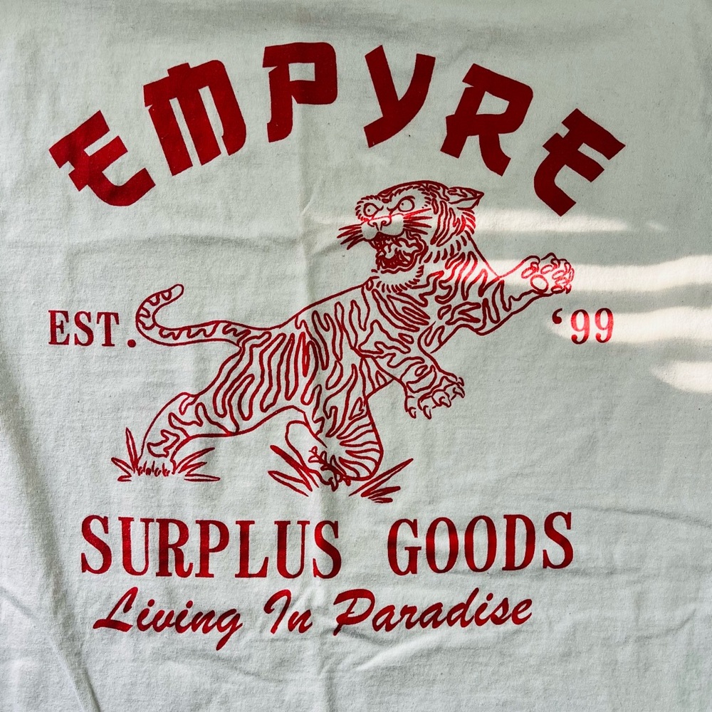 Empyre Surplus Goods Tiger Graphic Sleeveless Tee Large Off White Red Print